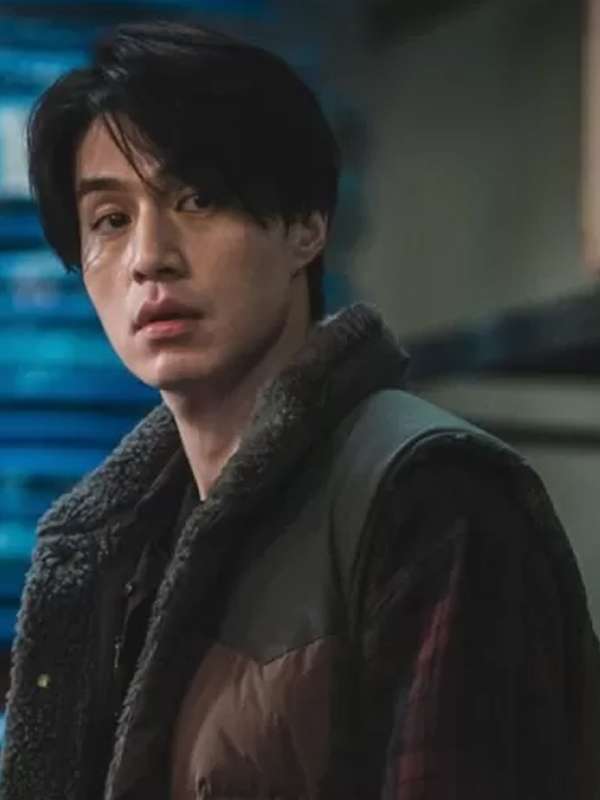 Jeong Jin-man A Shop for Killers Vest