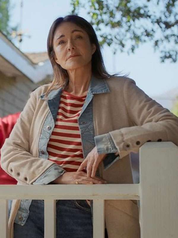 Shrinking S03 Christa Miller Long Coat