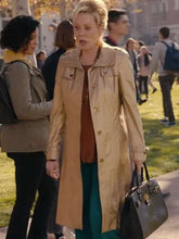 Deborah Vance Hacks S03 Golden Coat