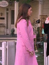 Lauren Graham Gilmore Girls S04 Pink Coat