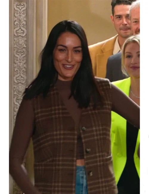 Nikki Garcia The Traitors US S03 Brown Plaid Vest