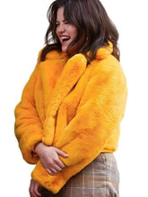 Mabel Mora Only Murders in the Building S04 Yellow Jacket
