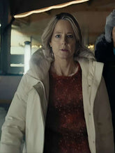 Liz Danvers True Detective S04 White Jacket